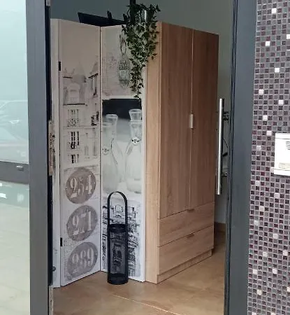 Loft 1 サラウツ